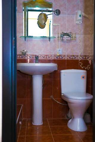 Гостиница Мечта у моря Адлер Economy Twin Room - Courtyard View-4