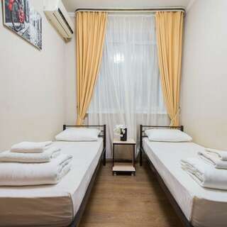 Гостиница Мечта у моря Адлер Стандартный номер с 2 отдельными кроватями-1